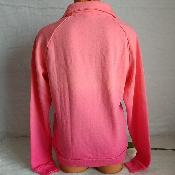 Size M🌺PINK VICTORIA'S SECRET HALF ZIP.nwt - Picture 4 of 6
